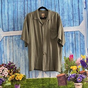 Tommy Bahama silk button down short sleeve shirt